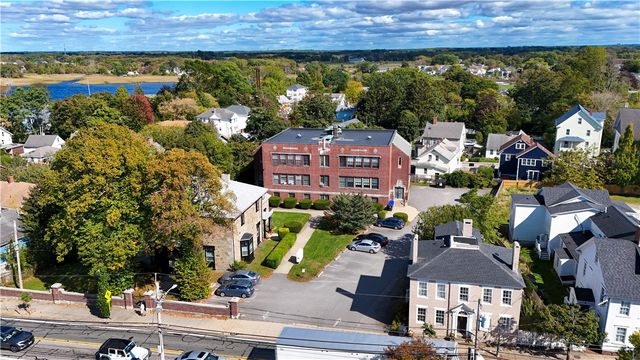 366 main Street 101, Warren, RI 02885