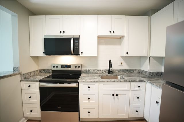 366 main Street 101, Warren, RI 02885