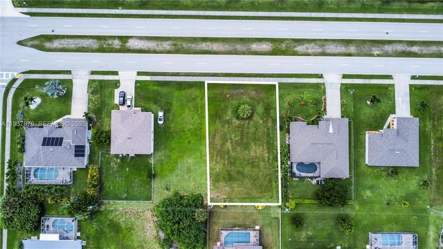 1821 Savona Pkwy W, Cape Coral, FL 33914