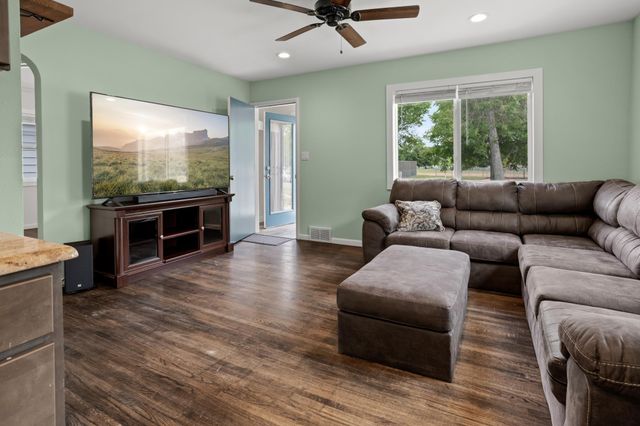 1215 13th Street N, Moorhead, MN 56560