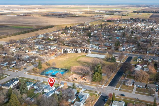 1215 13th Street N, Moorhead, MN 56560