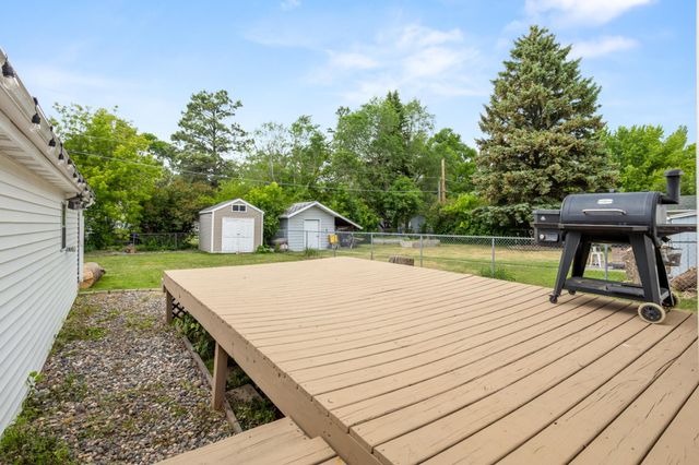 1215 13th Street N, Moorhead, MN 56560