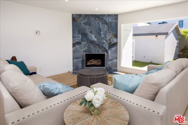 5822 Saloma, Van Nuys (los Angeles), CA 91411