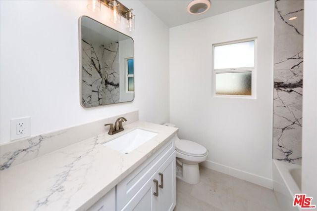 5822 Saloma, Van Nuys (los Angeles), CA 91411