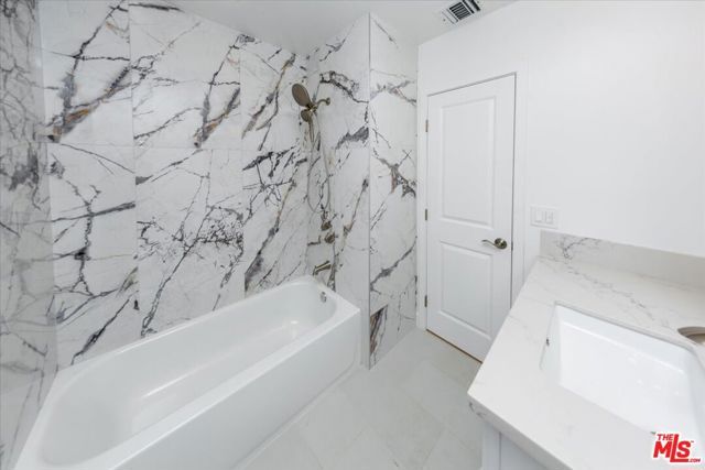 5822 Saloma, Van Nuys (los Angeles), CA 91411