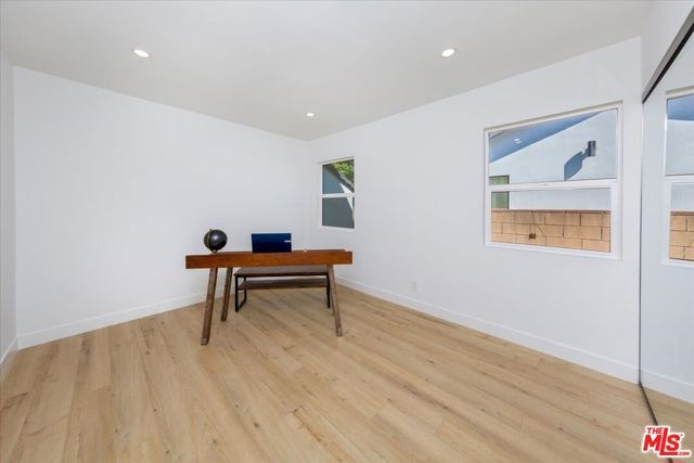 5822 Saloma, Van Nuys (los Angeles), CA 91411