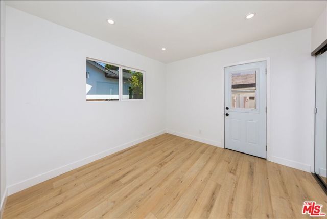 5822 Saloma, Van Nuys (los Angeles), CA 91411
