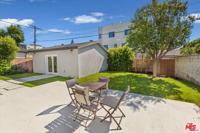 5822 Saloma, Van Nuys (los Angeles), CA 91411