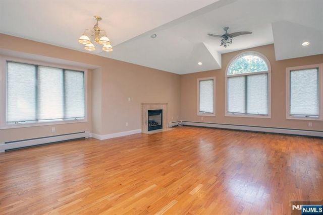 470 Chestnut Street B, Ridgefield, NJ 07657