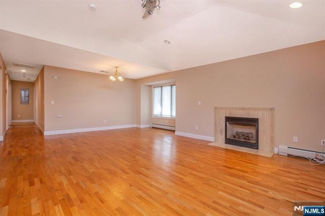 470 Chestnut Street B, Ridgefield, NJ 07657