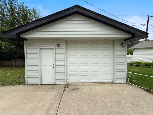 2517 Campbell Street, Joliet, IL 60435