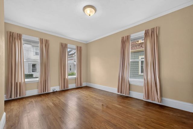 4 Allen Place, Melrose, MA 02176