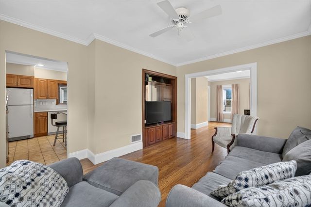 4 Allen Place, Melrose, MA 02176