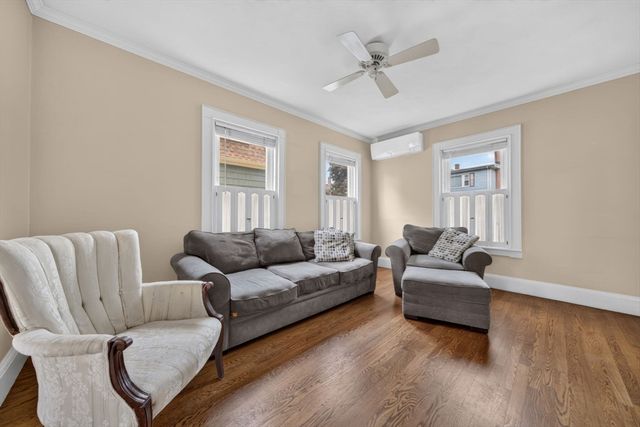 4 Allen Place, Melrose, MA 02176