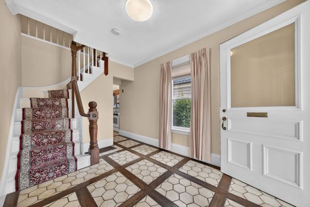 4 Allen Place, Melrose, MA 02176