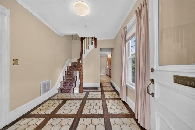 4 Allen Place, Melrose, MA 02176