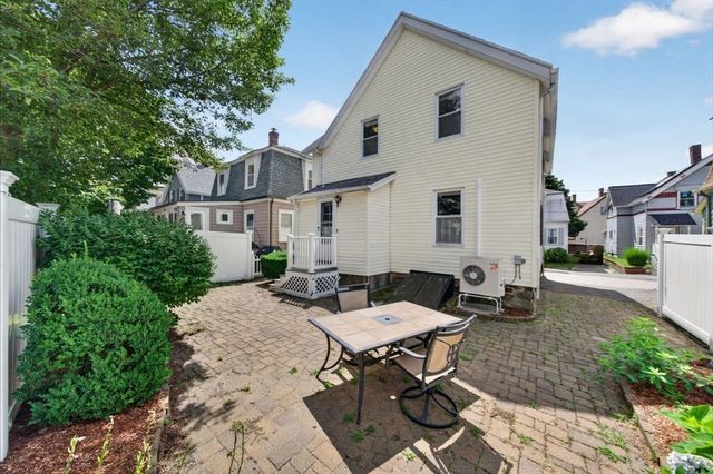 4 Allen Place, Melrose, MA 02176