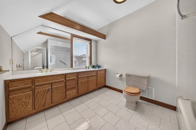 4 Allen Place, Melrose, MA 02176