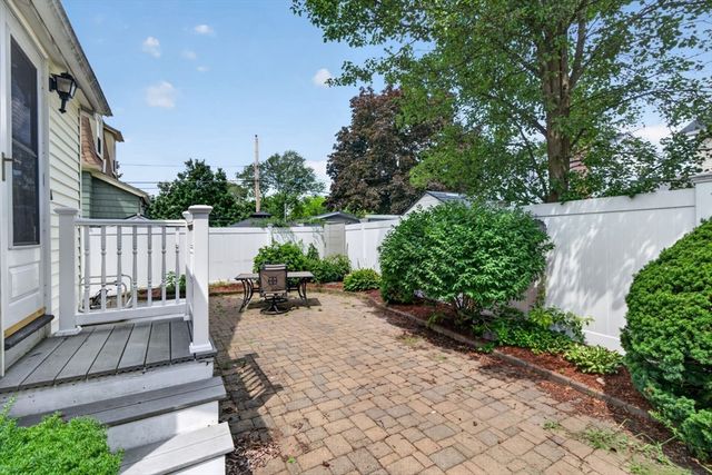 4 Allen Place, Melrose, MA 02176
