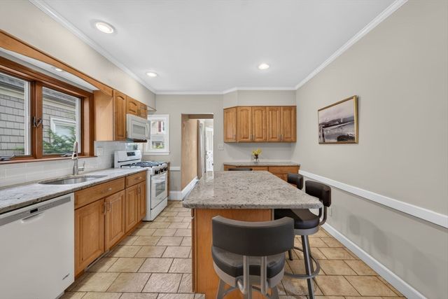 4 Allen Place, Melrose, MA 02176