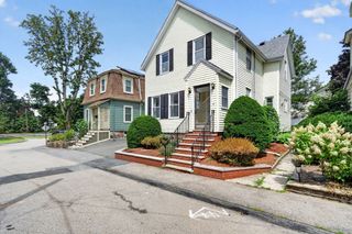 4 Allen Place, Melrose, MA 02176