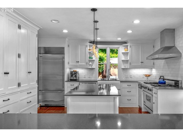 5020 Sw HUMPHREY Blvd, Portland, OR 97221