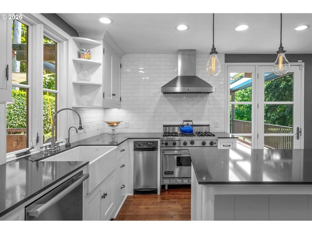 5020 Sw HUMPHREY Blvd, Portland, OR 97221