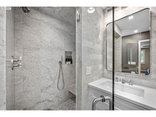 5020 Sw HUMPHREY Blvd, Portland, OR 97221