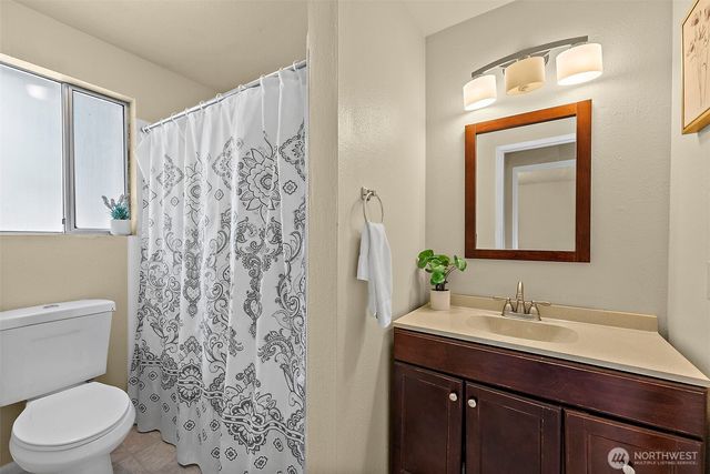 21043 120th Place SE, Kent, WA 98031