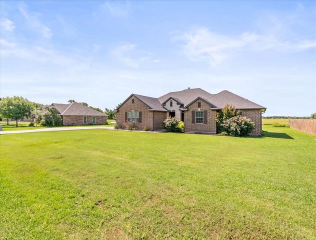 612 Fawn Trail, Tioga, TX 76271