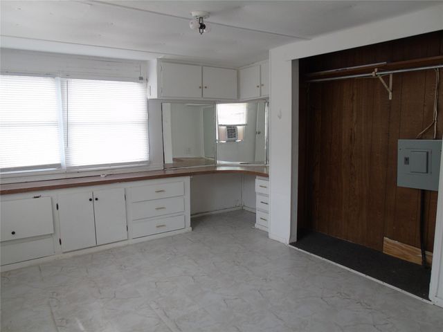 910 Bunton LN D, Uhland, TX 78640