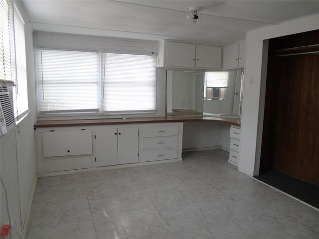 910 Bunton LN D, Uhland, TX 78640