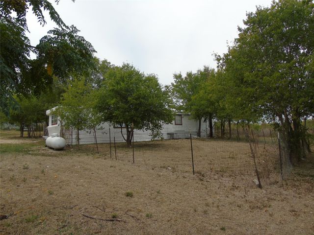 910 Bunton LN D, Uhland, TX 78640