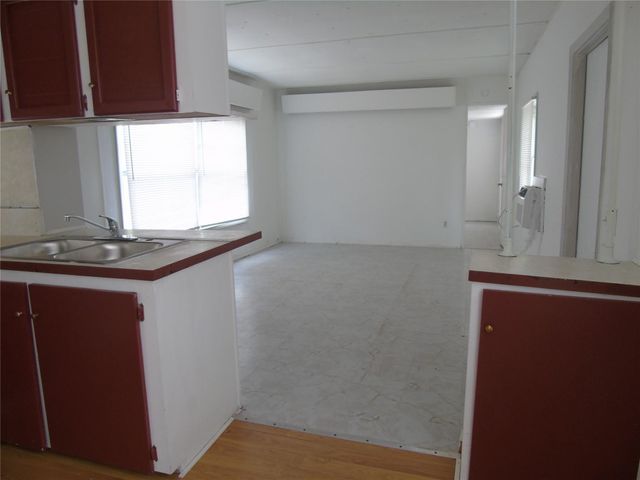 910 Bunton LN D, Uhland, TX 78640