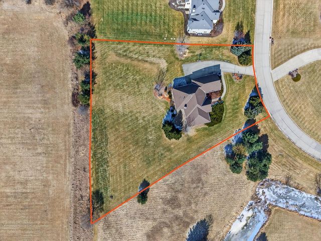 N60W27257 Trappers RUN, Sussex, WI 53089