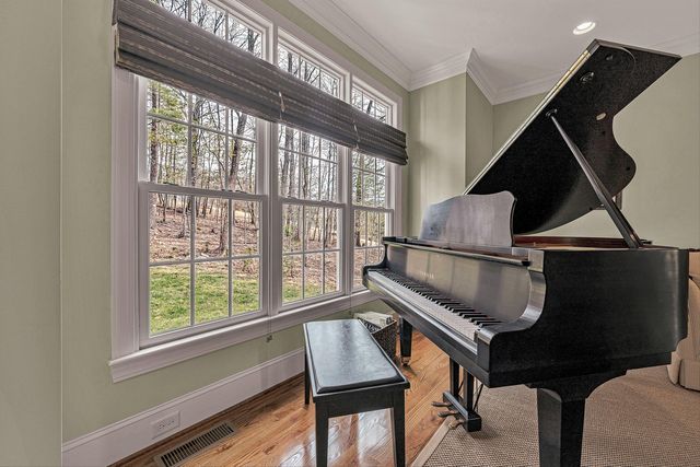 5464 Ridgelea Estates DR, Roanoke, VA 24018