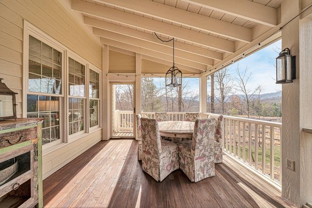 5464 Ridgelea Estates DR, Roanoke, VA 24018