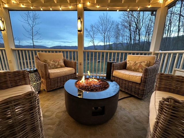 5464 Ridgelea Estates DR, Roanoke, VA 24018