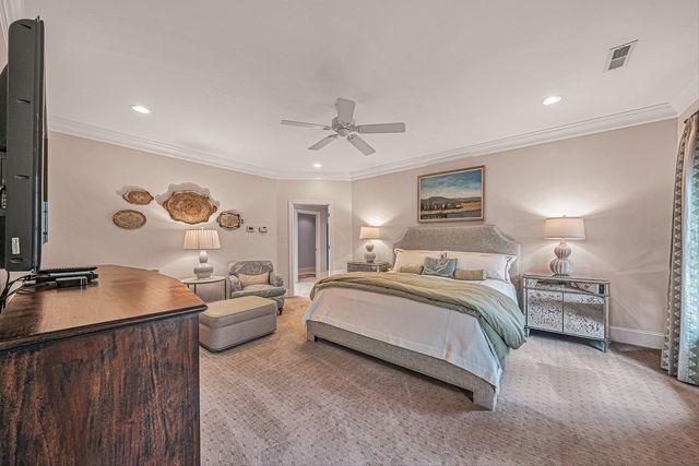 5464 Ridgelea Estates DR, Roanoke, VA 24018