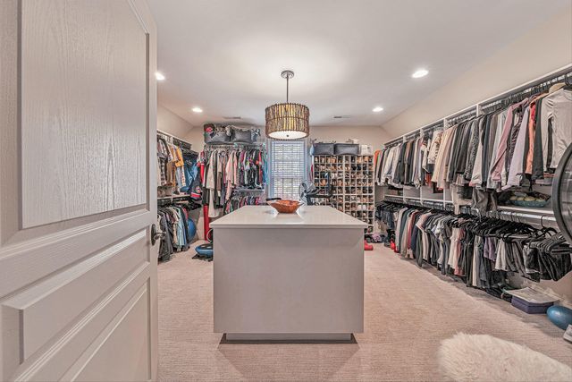 5464 Ridgelea Estates DR, Roanoke, VA 24018