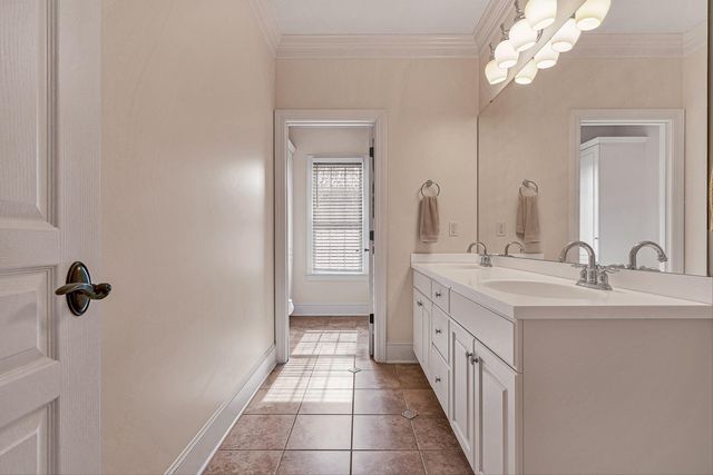 5464 Ridgelea Estates DR, Roanoke, VA 24018