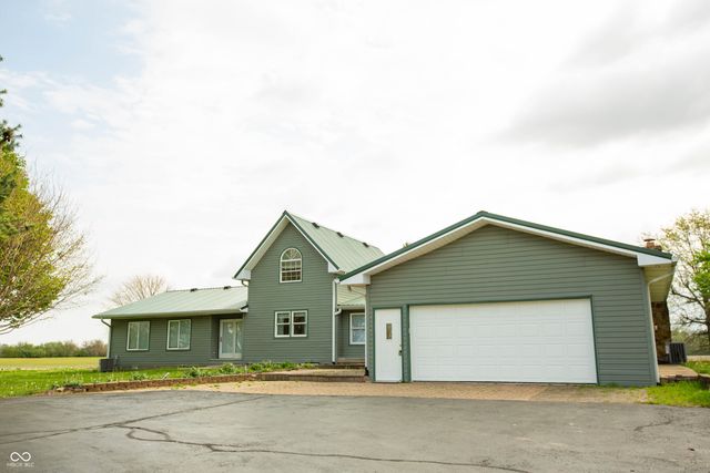 8335 N 750 W, Fairland, IN 46126