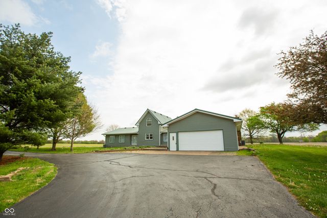 8335 N 750 W, Fairland, IN 46126