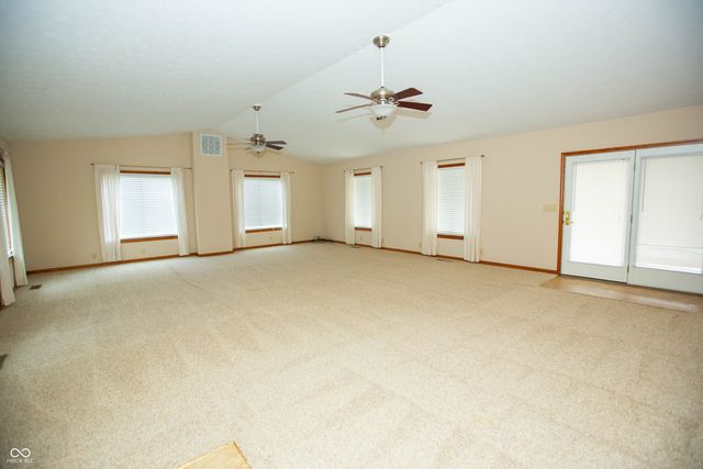 8335 N 750 W, Fairland, IN 46126