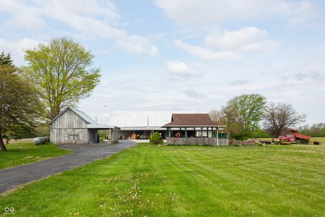 8335 N 750 W, Fairland, IN 46126