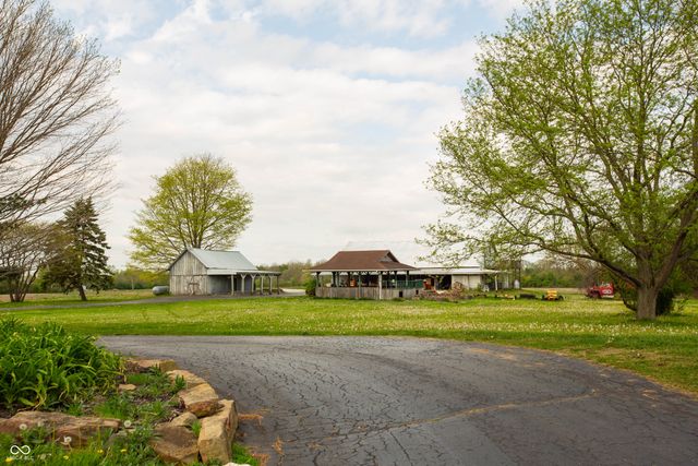 8335 N 750 W, Fairland, IN 46126