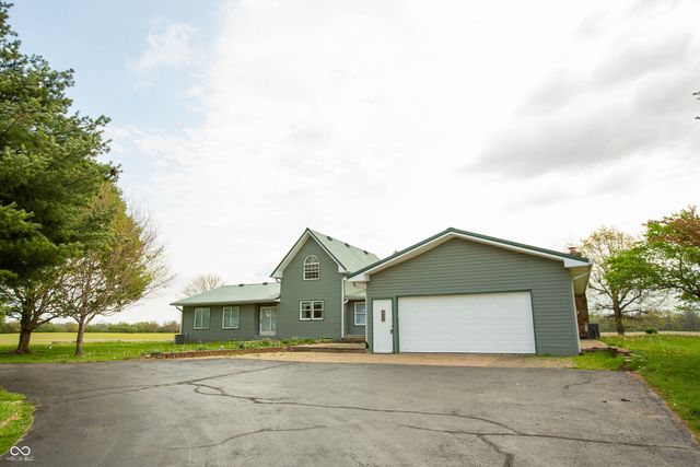 8335 N 750 W, Fairland, IN 46126