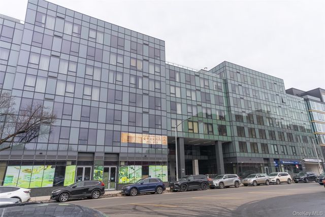 14449 Northern Boulevard 325, Flushing, NY 11354