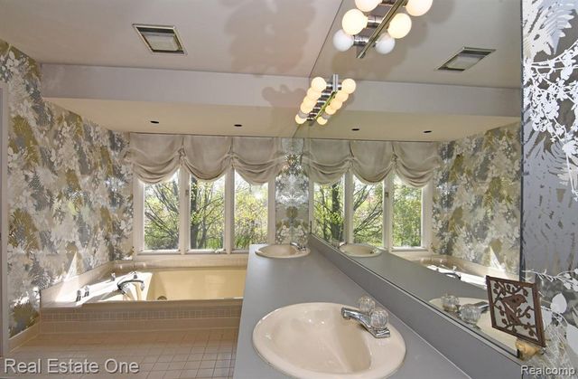 20080 Longridge Court, Northville, MI 48167