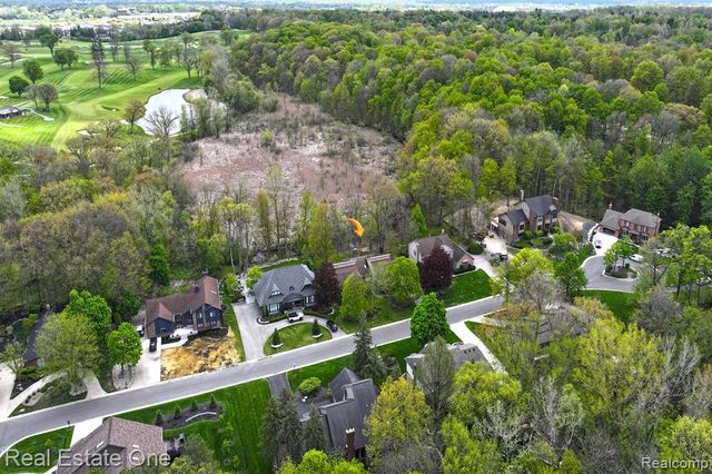 20080 Longridge Court, Northville, MI 48167